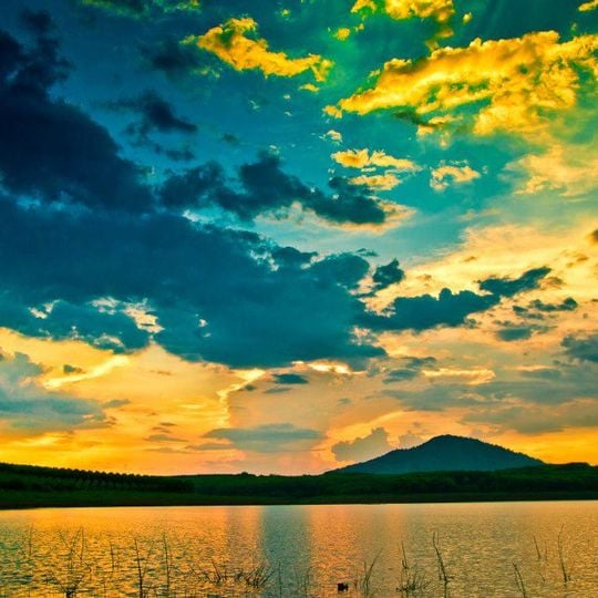 Bà Rá mountain