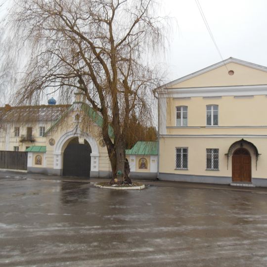 Корпус каменный двухэтажный с южной башней