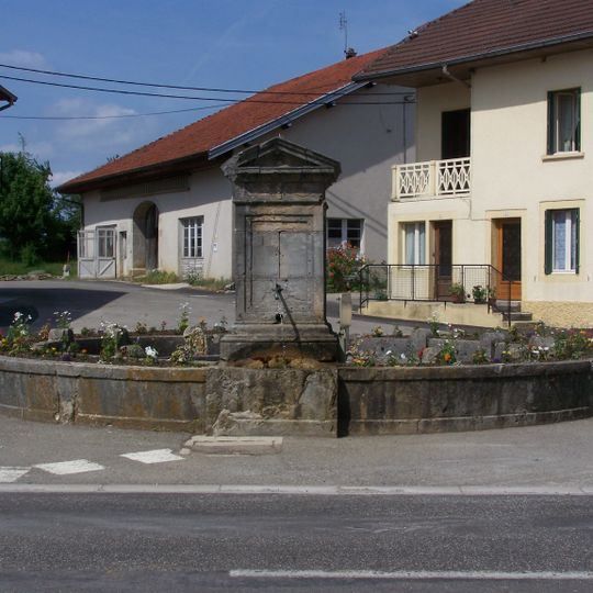 Fontaine-lavoir de Cernans