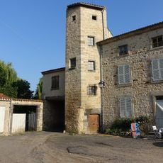Maison, le Fort, place de l'Église