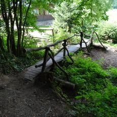 Lávka přes Skryjský potok u če. 11