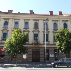 Wohn- und Geschäftshaus