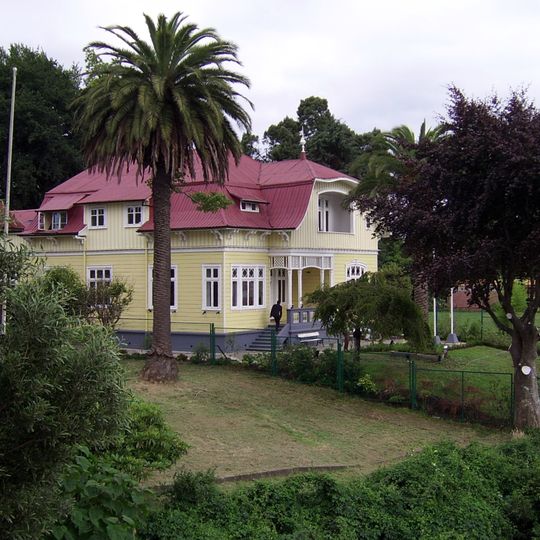 Casas y Parque Prochelle