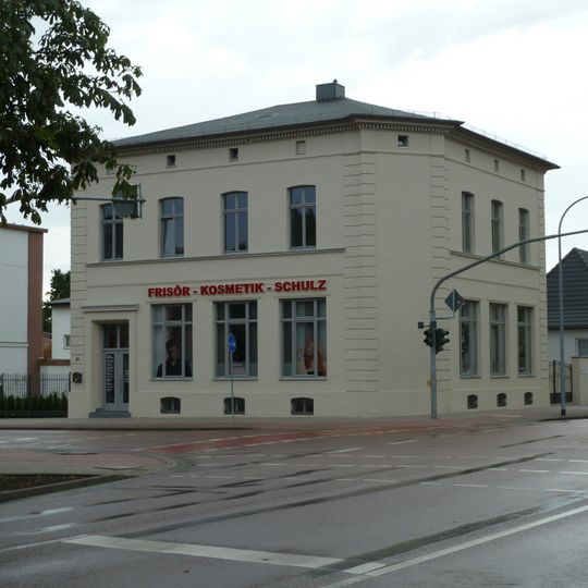 Friedrich-Ebert-Straße 21