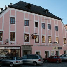 Wohn- und Geschäftshaus