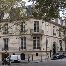 Museo Yves Saint Laurent Paris