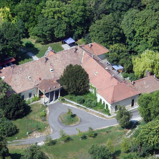 Barcza Mansion, Pusztazámor