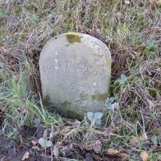 Milestone, 100m NW of Winscott Cross