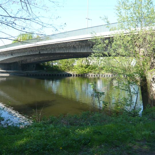 Rohrdammbrücke