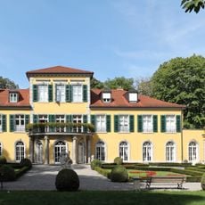 Castle Suresnes