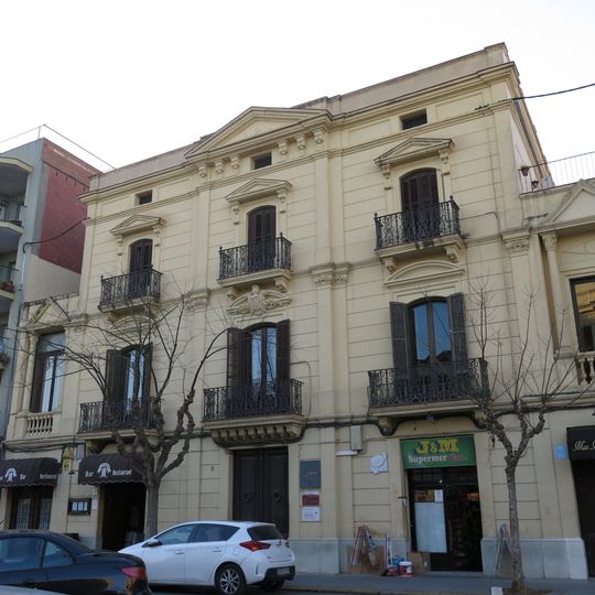 Casa Serra i Corominas