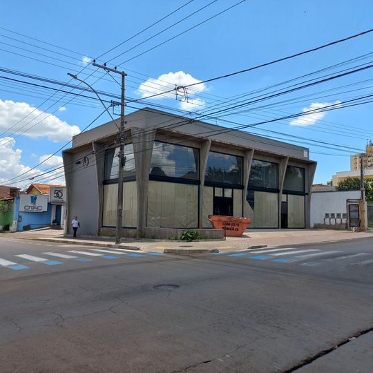 Imóvel à Rua Padre Teixeira, nº 2407