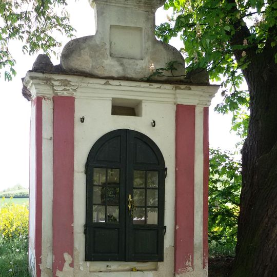 Niche chapel at No 24