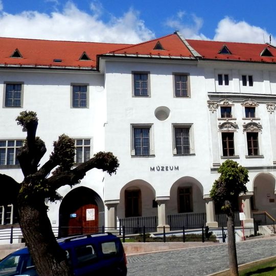 Hainov dom, ev. lýceum, dom meštiansky pamätný