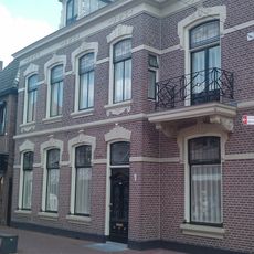 Herenhuis met tuinhek