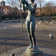 Venus with the apple