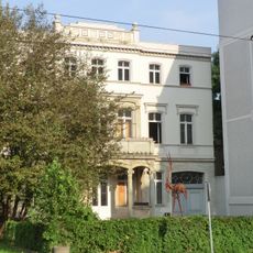 Wohnhaus in geschlossener Bebauung mit Vorgarten Postplatz 6