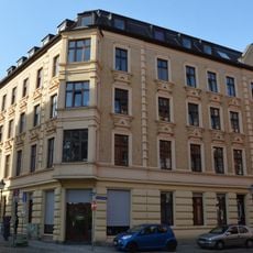 Basedowstraße 24/Klosterbergestraße 16