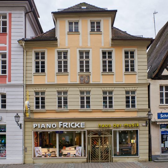 Wohn- und Geschäftshaus