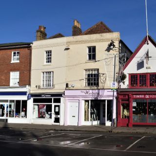 33 And 34, Market Place