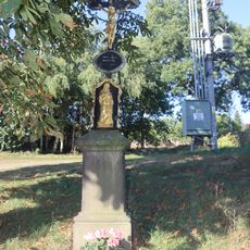 Kříž u silnice v Chlístově