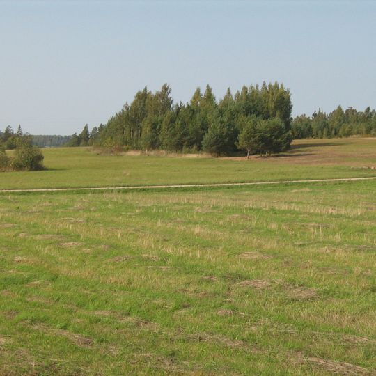 Kampu - Ģūģeru senkapi, apmetne un kulta akmens