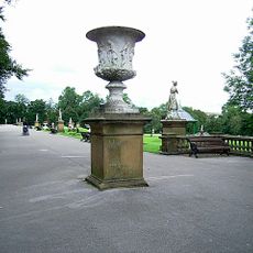 6 Cast Iron Urns On Pedestals To Terrace In People's Park