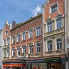 Wohn- und Geschäftshaus