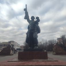 Ozod qiluvchi askar haykali Shaxti