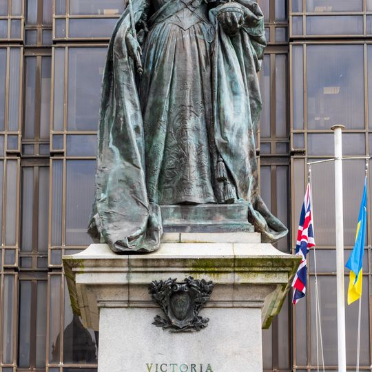Statue of Queen Victoria