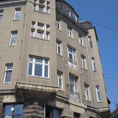 Wohn- und Geschäftshaus Wurzner Straße 1