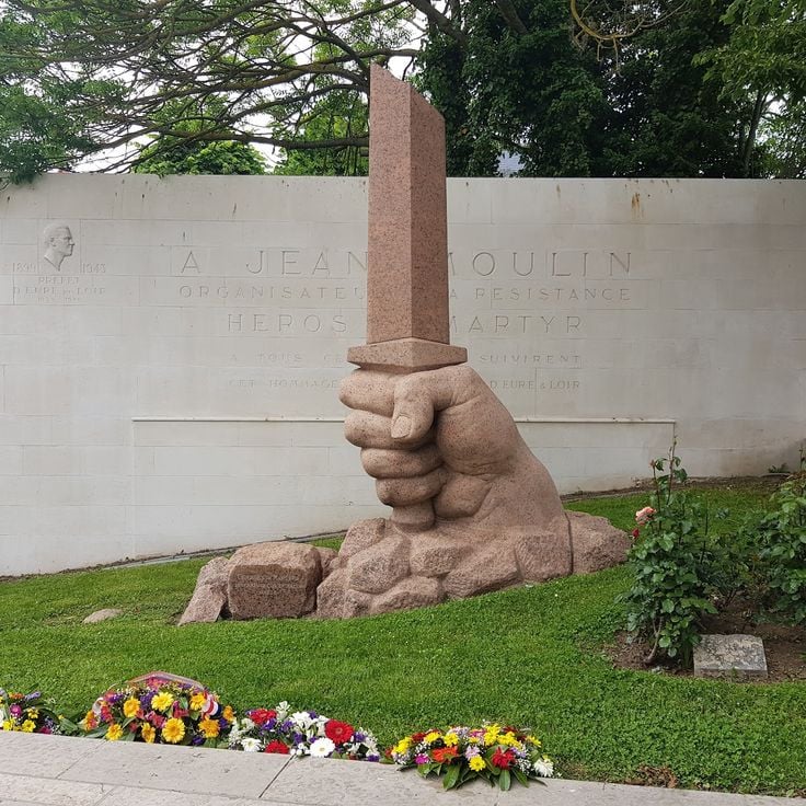 Pomnik upamiętniający Jean Moulinego