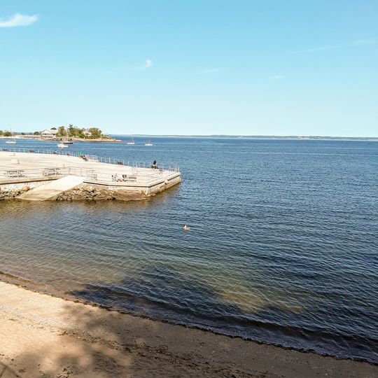 Hudson Park Beach
