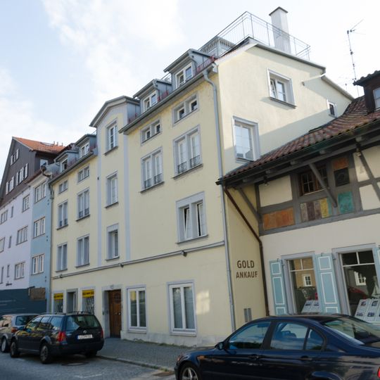 Wohn- und Geschäftshaus