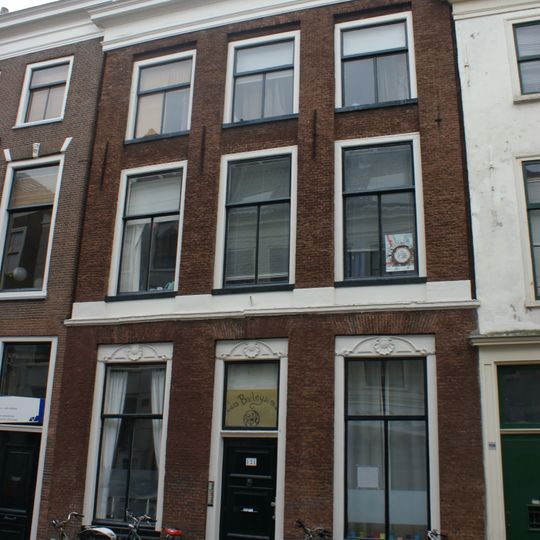 Hogewoerd 121, Leiden