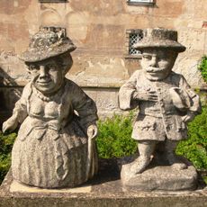 Dwarfs at the entrance of the Castle Nové Město nad Metují