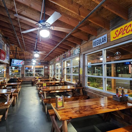 Rudy's "Country Store" and Bar-B-Q
