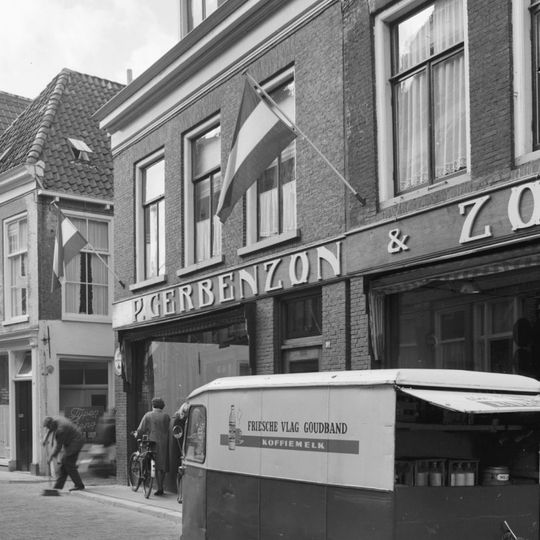 Eenvoudig pand met rechte lijst