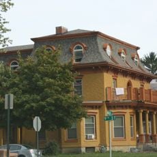 10th and Cass Streets Neighborhood Historic District