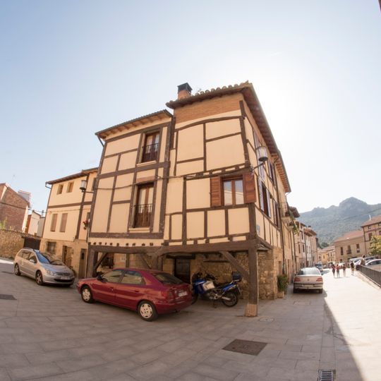 Casa Plaza De La Iglesia S/N