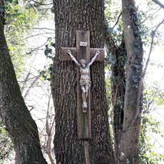 Wayside cross