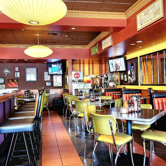 Lucille's Smokehouse Bar-B-Que