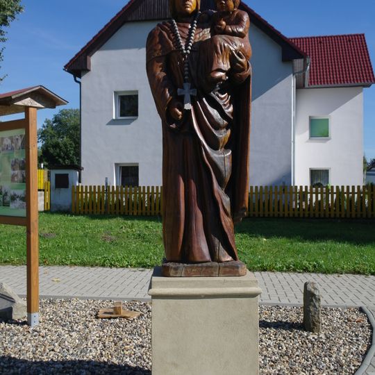 Socha svatého Antonína na návsi v Lučním Chvojně