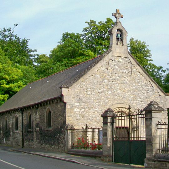 Chapelle Saint-Pierre-Saint-Paul de Vineuil-Saint-Firmin