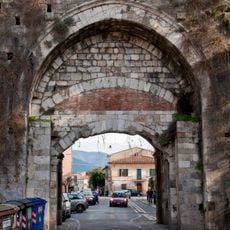 Porta Calcesana