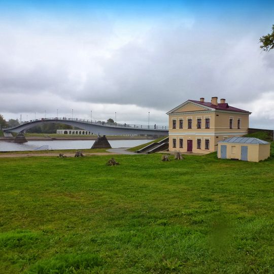 Guardhouse near Pedestrian bridge, Veliky Novgorod