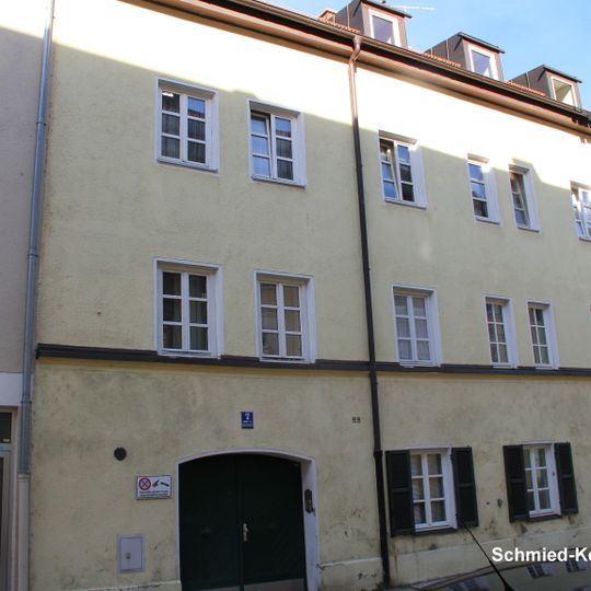 Schlichtes Vorstadthaus