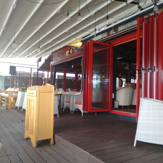 Cruise Cocktail Bar