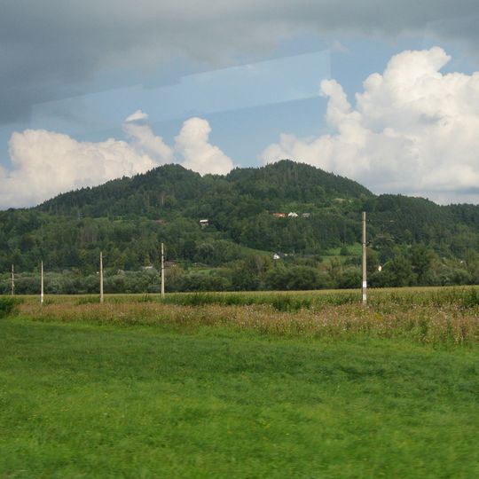 Zamek na wzgórzu Grojec