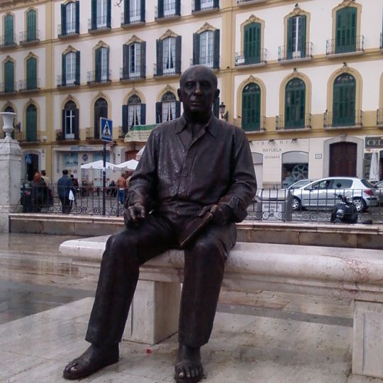 Statue of Pablo Picasso